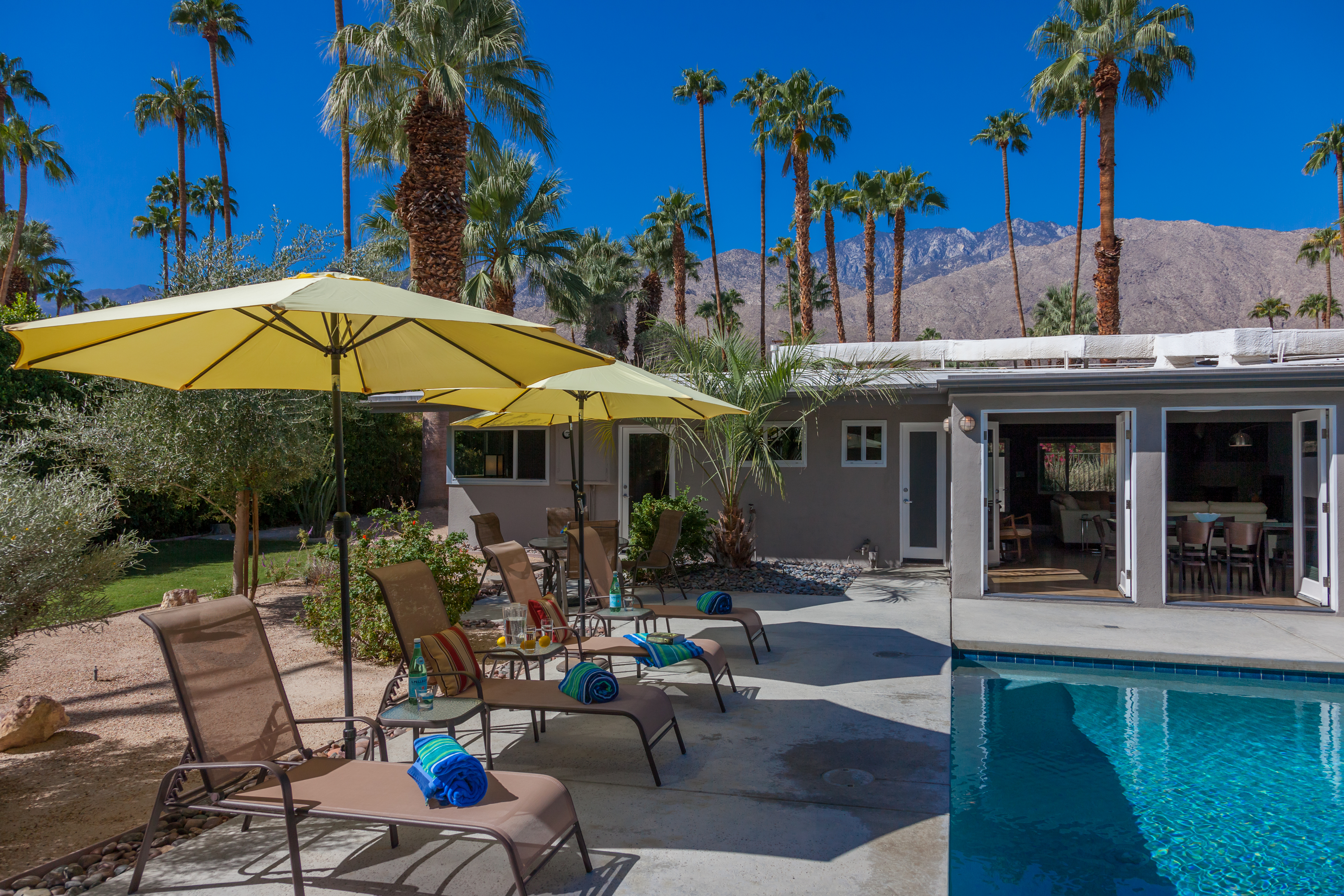 5 Great Homes To Rent For Thanksgiving • Acme House Company